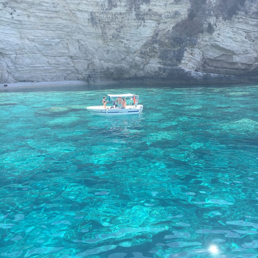 Meet your Posher, Alexandra